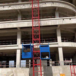 2022建筑用物料提升机 一柱一吊货物提升机工地盖房物料升降机