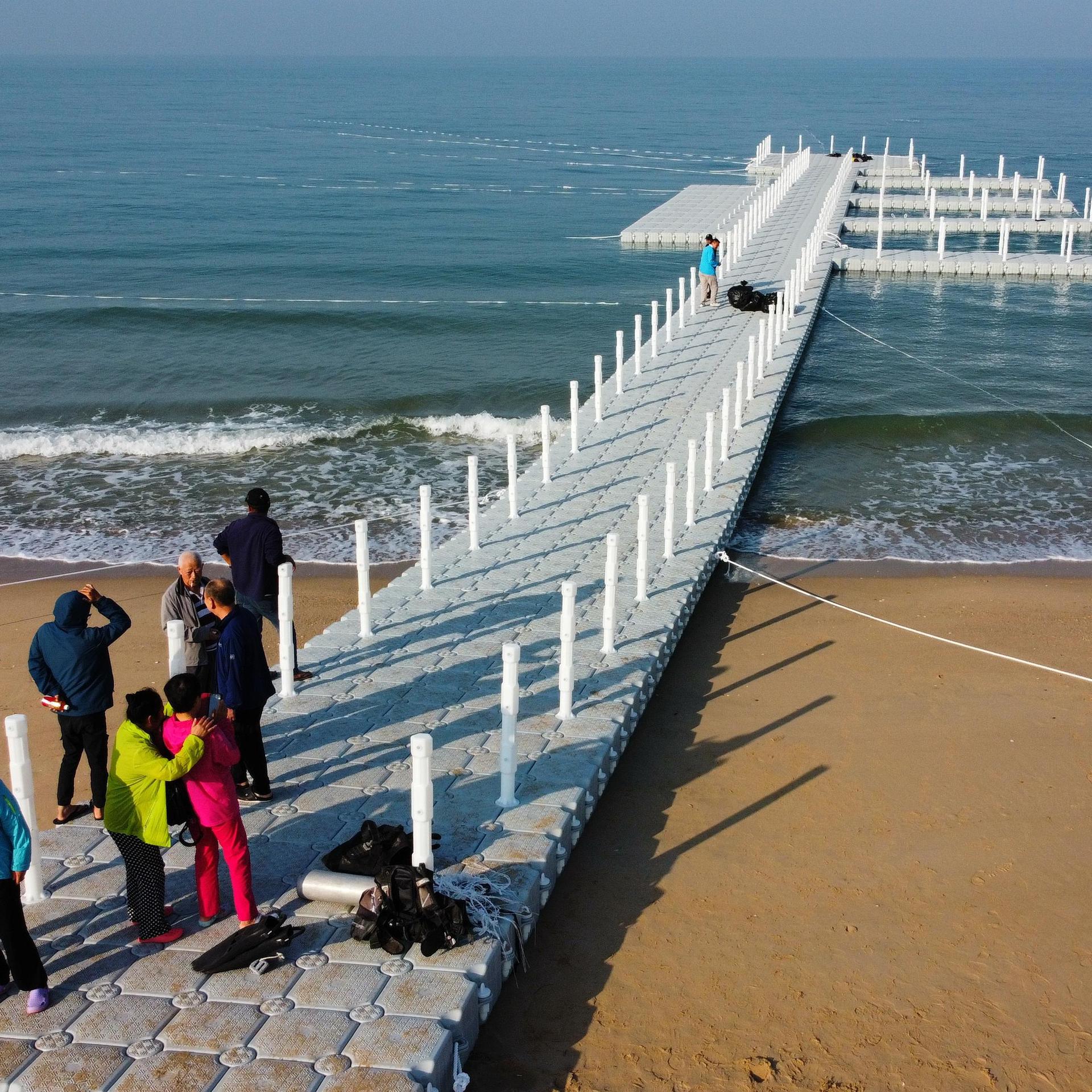 出口塑料浮筒浮动码头水上观景浮桥摩托艇码头水上浮台钓鱼平台