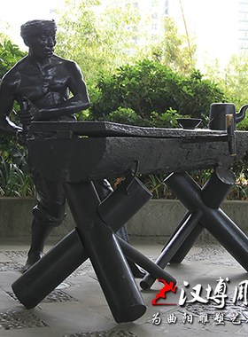 玻璃钢仿铜人物雕塑养蚕主题雕塑采桑叶女雕塑户外公园景观雕塑