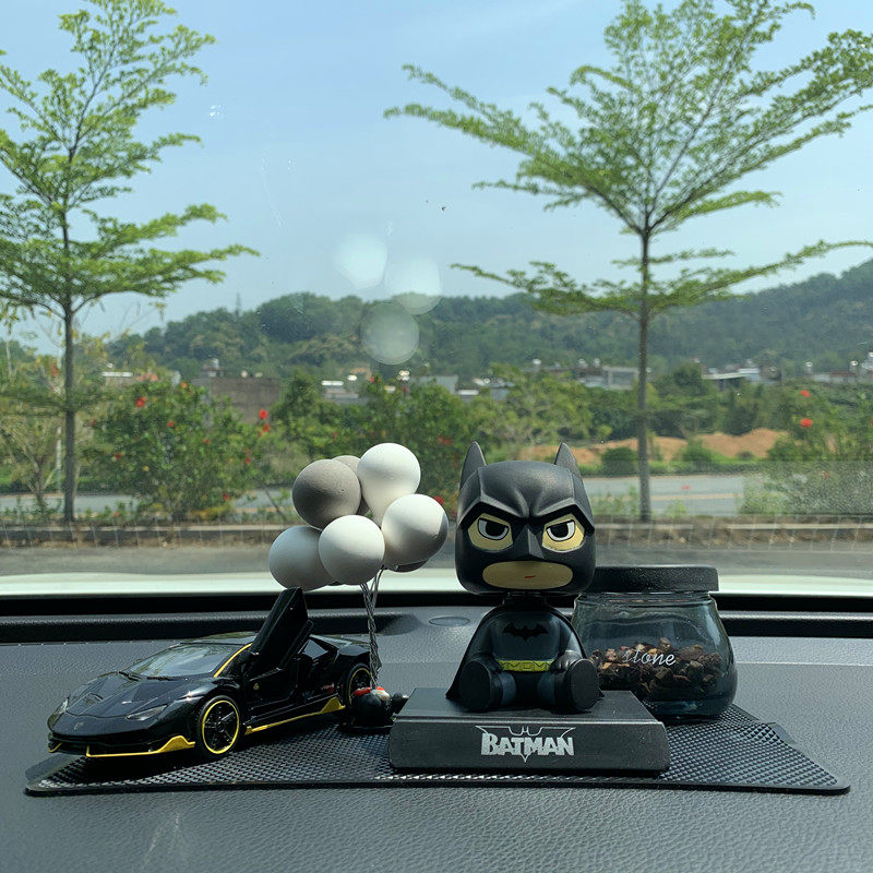 车载香水男士专用k车内饰品摆件个性创意汽车合金模型车上装饰高