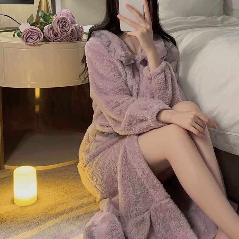 睡袍女冬季长款女士睡衣法兰绒保暖软绵绵外袍家居服公主风甜美