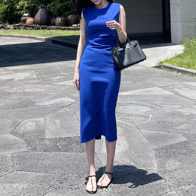 克莱因蓝色无袖连衣裙女夏季高级感法式包臀收腰修身气质长款裙子