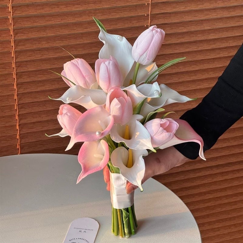 速发韩式婚礼高档新娘手捧花马蹄莲假花婚纱摄影捧花领证登记手工