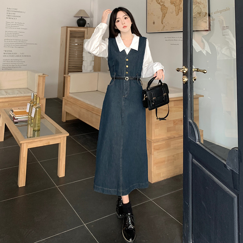 春装搭配一整套牛仔吊带连衣裙微胖MM收腰显瘦气质背心裙白色衬衫