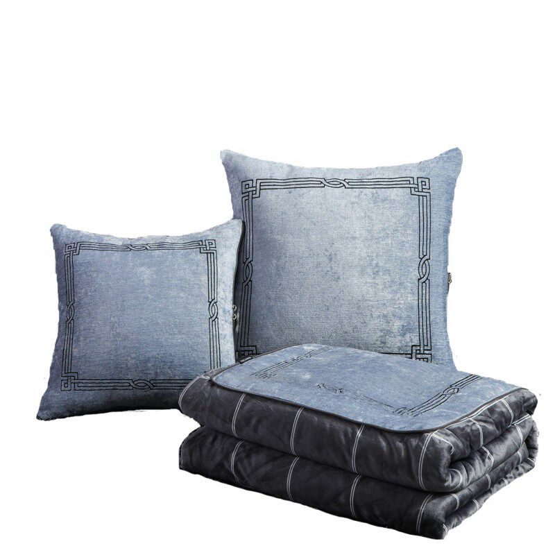 毛毯抱枕被两用加厚珊瑚绒靠垫A枕二合一汽车沙发办公室午休小被