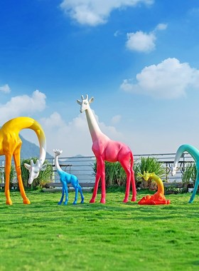 户外园林景观大型长颈鹿玻璃钢雕塑景区公园售楼部美陈装饰大摆件