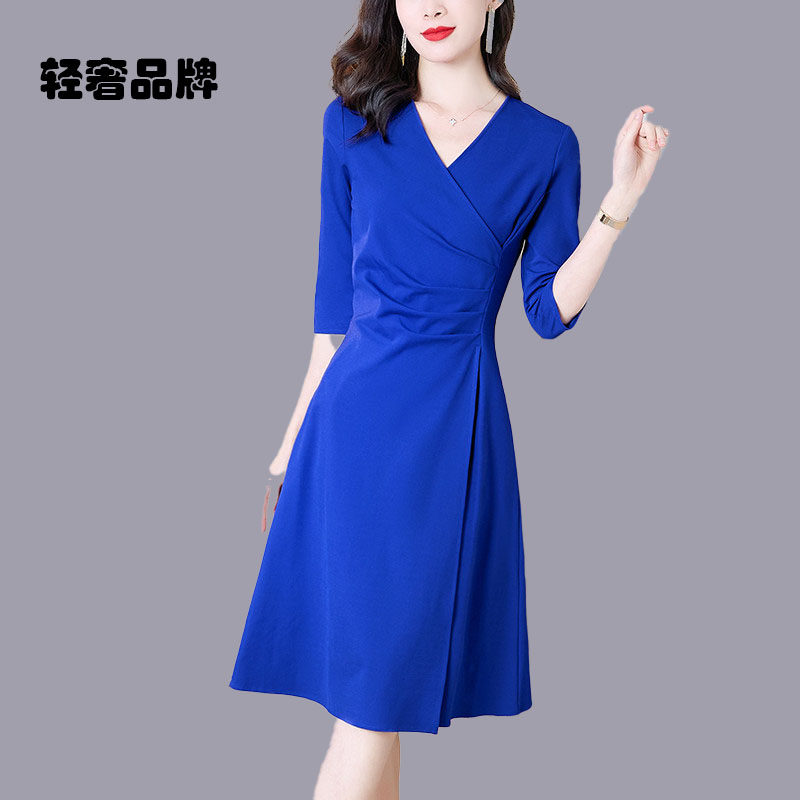 朗姿约定秋季连衣裙新款2026年气质修身v领大气中长款早秋裙子