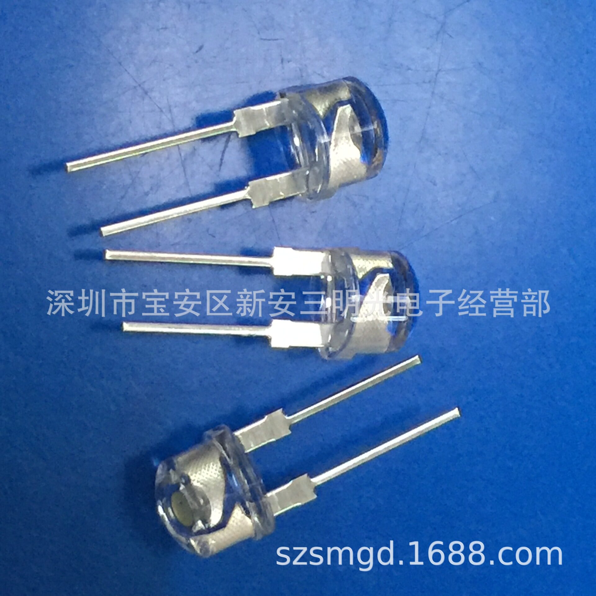 供应F8草帽白灯 8mm大支架白光发光二极管ＬＥＤ