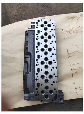 工厂直销发动机配件发动机气缸盖QSB6.7 六缸铸铁缸盖QSB6.7