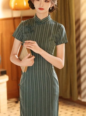 绿色高考旗袍2024春夏复古民国风文艺书卷气少女长款条纹连衣裙