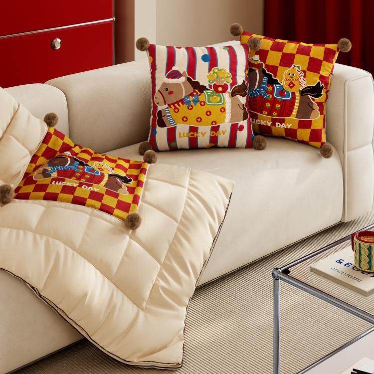 小马蒂奇2026新款马年抱枕被两用二合一加厚车载汽车用办公室毯子,居家布艺,抱枕被,淘宝优惠券,粉丝福利购,淘宝优惠卷