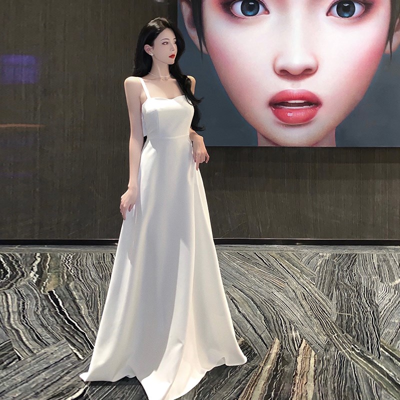 速发赫本风法式高级感年会主持晚礼服装蝴蝶结醋酸缎面吊带连衣裙