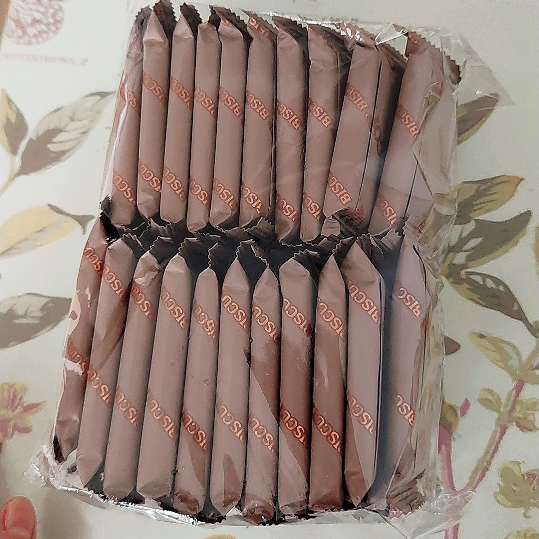 咖啡巧克力饼干岩烧黑巧薄脆饼早餐代餐办公室下午茶解馋零食小吃