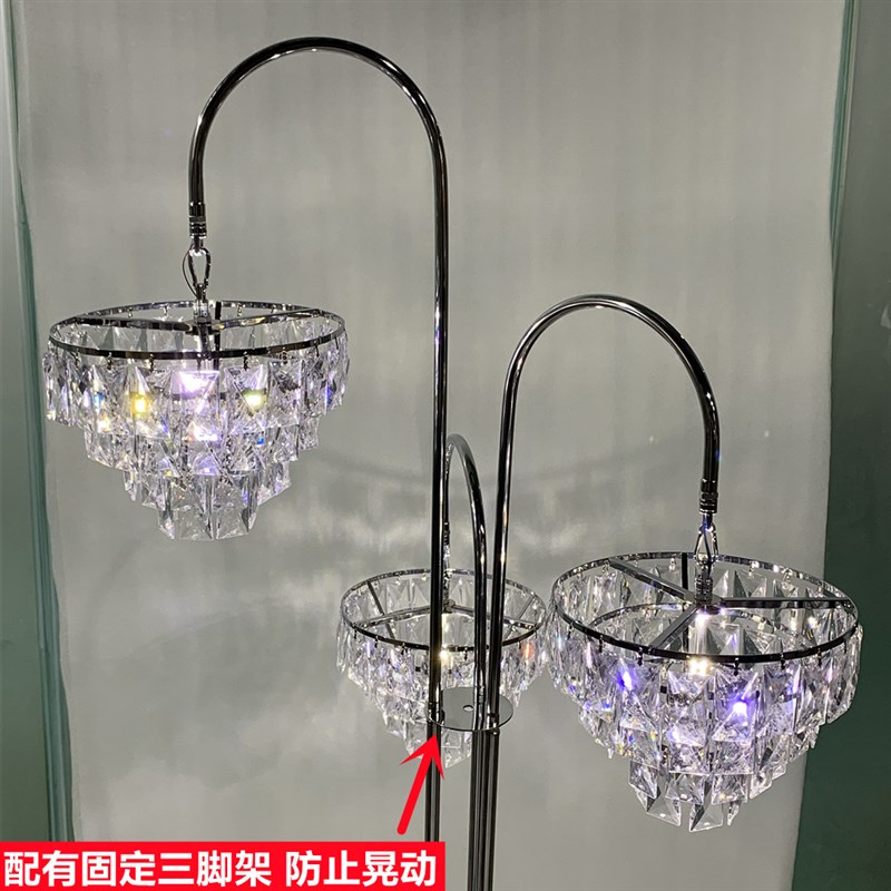 新款婚礼堂银色冰条路引灯道具欧式婚庆珠帘吊坠舞台发光路引道具