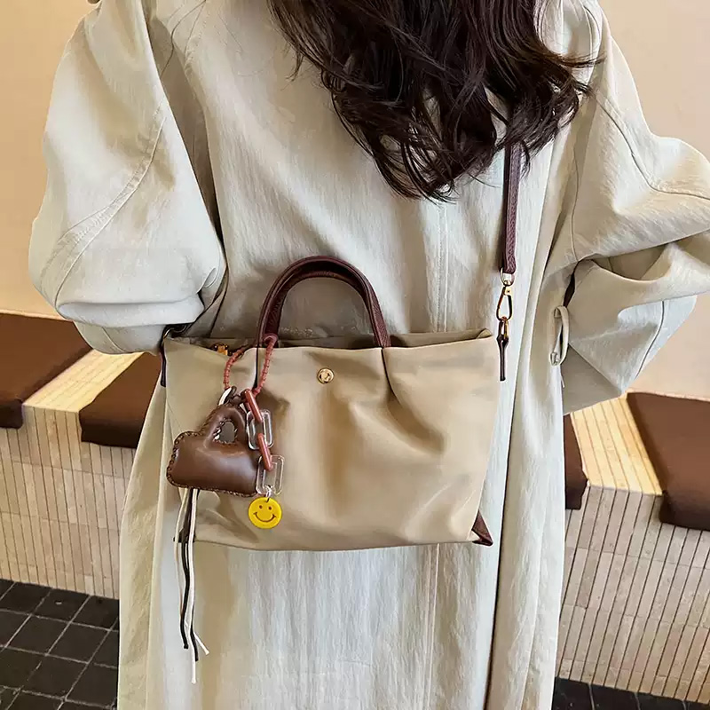 轻便尼龙拼皮手提包2025新款通勤小包包饺子包单肩斜挎包女包休闲