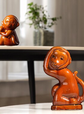 唐三彩猴子摆件陶瓷猴子十二生肖黄色猴子客厅卧室工艺品生日礼物