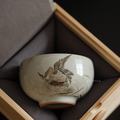 闻说景德镇市纯手绘天青汝窑品茗杯《戏鸿雁》晓华制