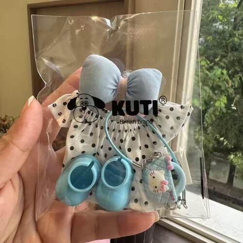 网红同款解压娜塔莎挂件蝴蝶结波点裙带鞋子包包玩偶衣服