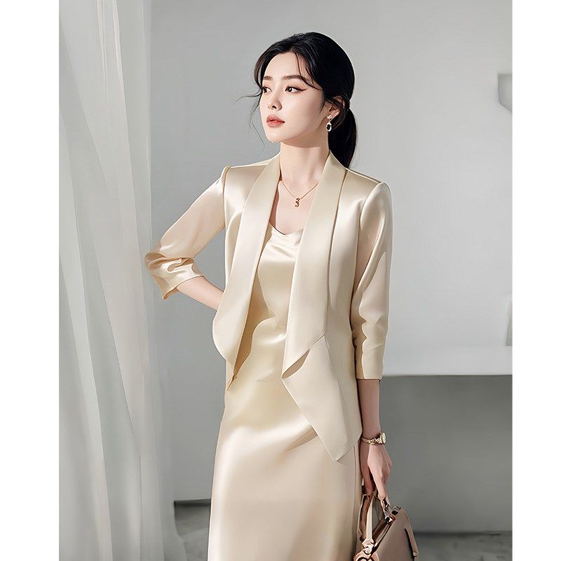 初秋新款气质高级感女神范职业套装小众名媛女装西装外套吊带长裙