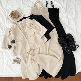 褶皱高腰显瘦中长款吊带连衣裙+西装短款外套开衫两件套女夏季