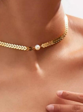 vintage alloy fish scale necklace