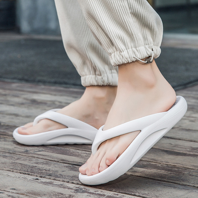 Green Massage Flip Flops for Men Summer New Beach Men Platfo