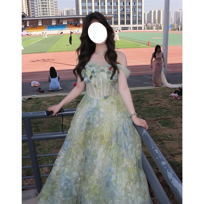 极速一字肩迎宾晚礼服裙在逃公主高端法式新娘轻婚纱仙女裙毕业成