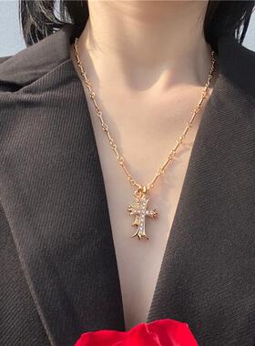 项链架十字锁骨链女小众情侣镶钻吊坠双感高级嘻哈欧美设计心潮流