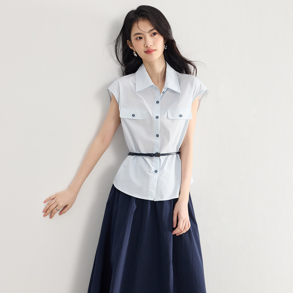 百搭蓝色两件套简约气质