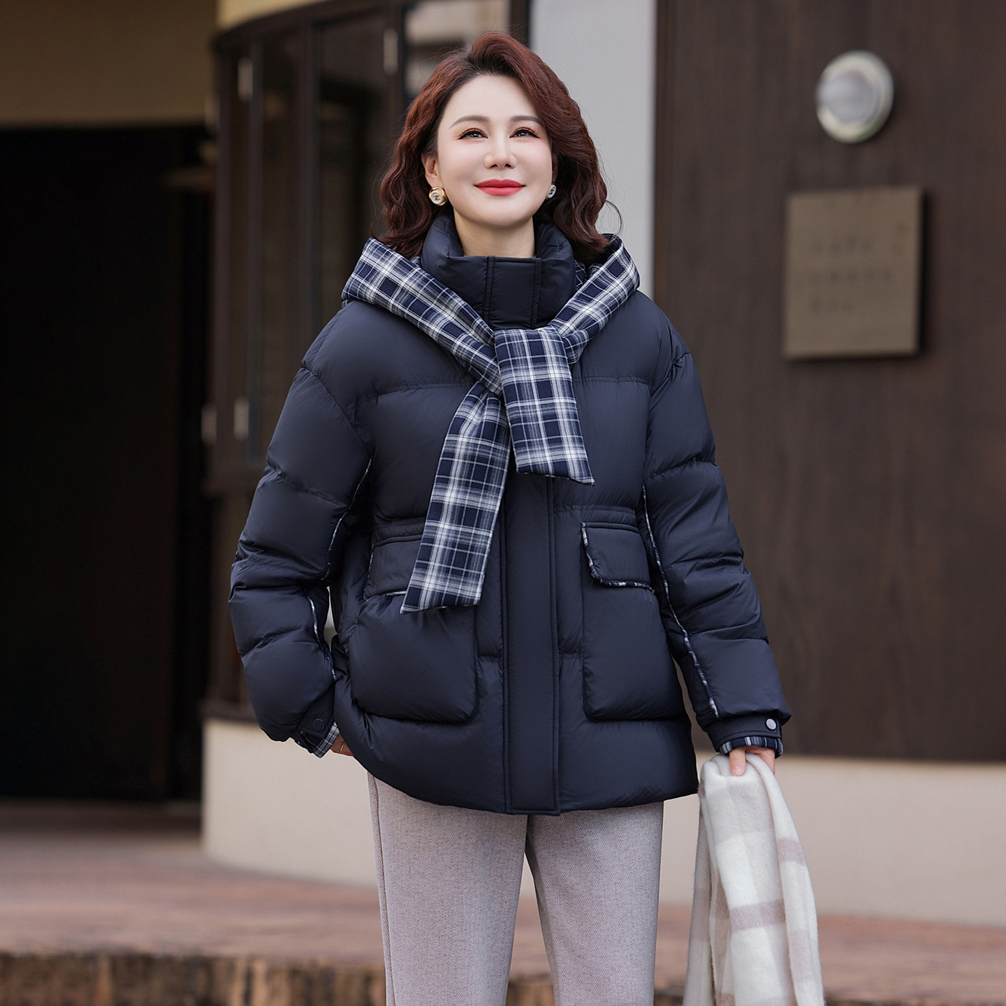羽绒衣假两件雪中飞可拆卸羽绒服
