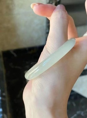 琉璃和田白色青白玉手镯少女款细圆条复古汉服搭配气质叮当镯