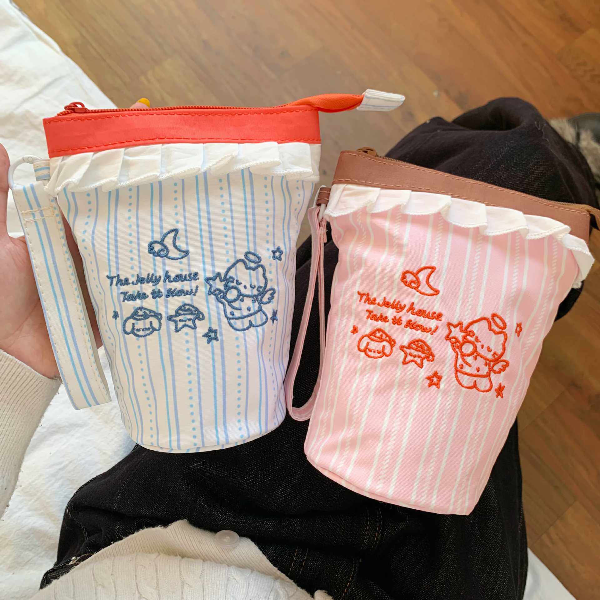 可爱小猫化妆刷收纳桶学生笔袋大容量护肤品刷子腮红口红收纳盒