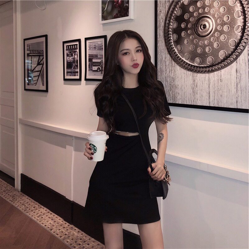 现货露背连衣裙女夏网红气2021C新款小心机收腰显瘦黑色赫风长裙