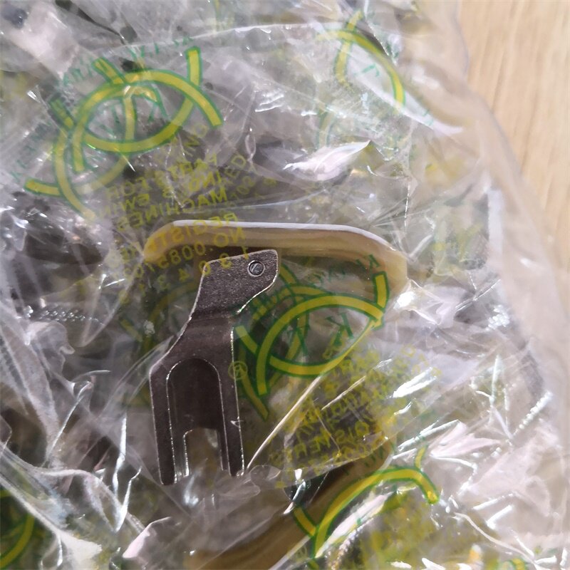 现货平车缝纫机广唐NT-18B优牛筋压C脚塑料底板压脚一包100个 MT-
