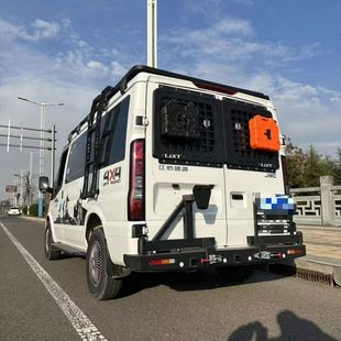 江铃福顺短轴后杠产品房车改装配件专用安装尾箱备胎架