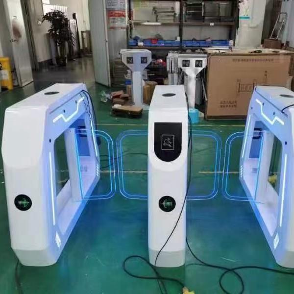 551幼儿防夹防撞速通门学校脸识别摆闸系统儿防人童安全尾随园通