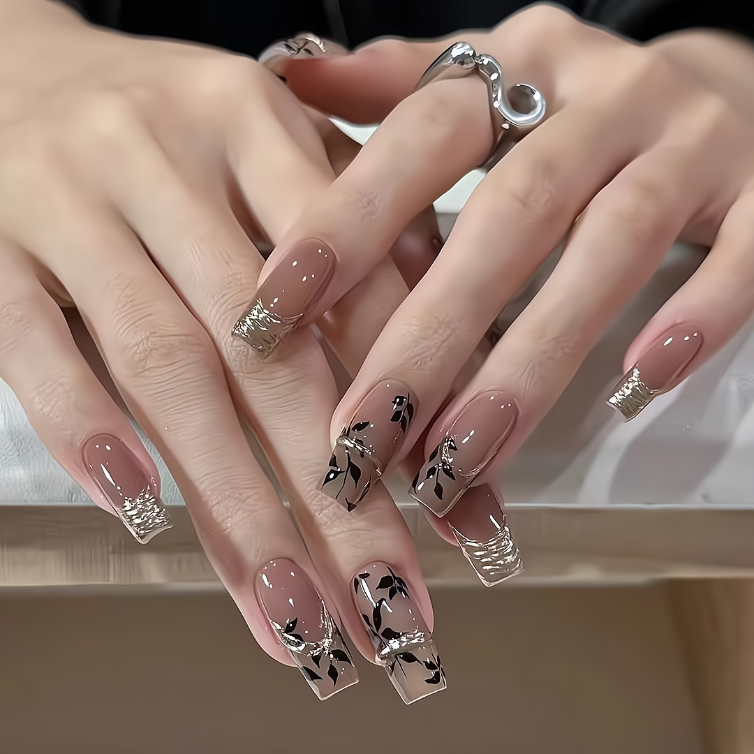 烟浮朝朝2024秋冬新款国风玻璃珠猫眼枫叶美甲穿戴甲显白高级