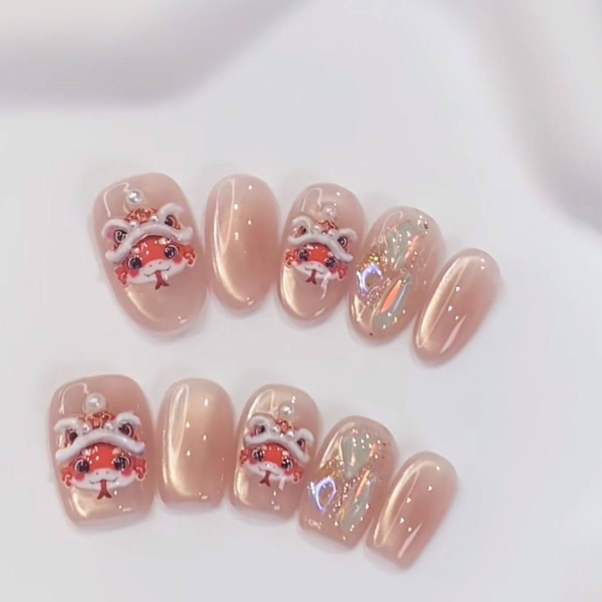 纯手工新年蛇宝宝氛围粉色猫眼醒狮美甲战甲穿戴显白高级,彩妆/香水/美妆工具,美甲工具,淘宝优惠券,粉丝福利购,淘宝优惠卷