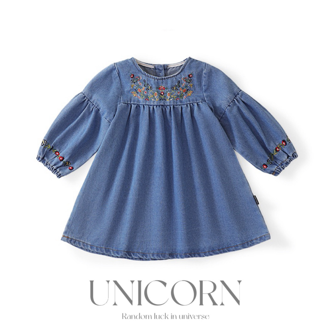 UNICORN春秋季新品26年女童水洗做旧款牛仔绣花连衣裙长袖裙子韩