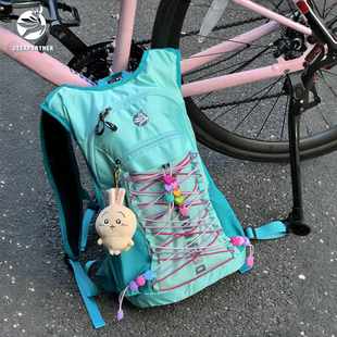 小鹿醒醒徒步背包登山包羽毛球包女轻便户外旅游双肩包书包轻量化