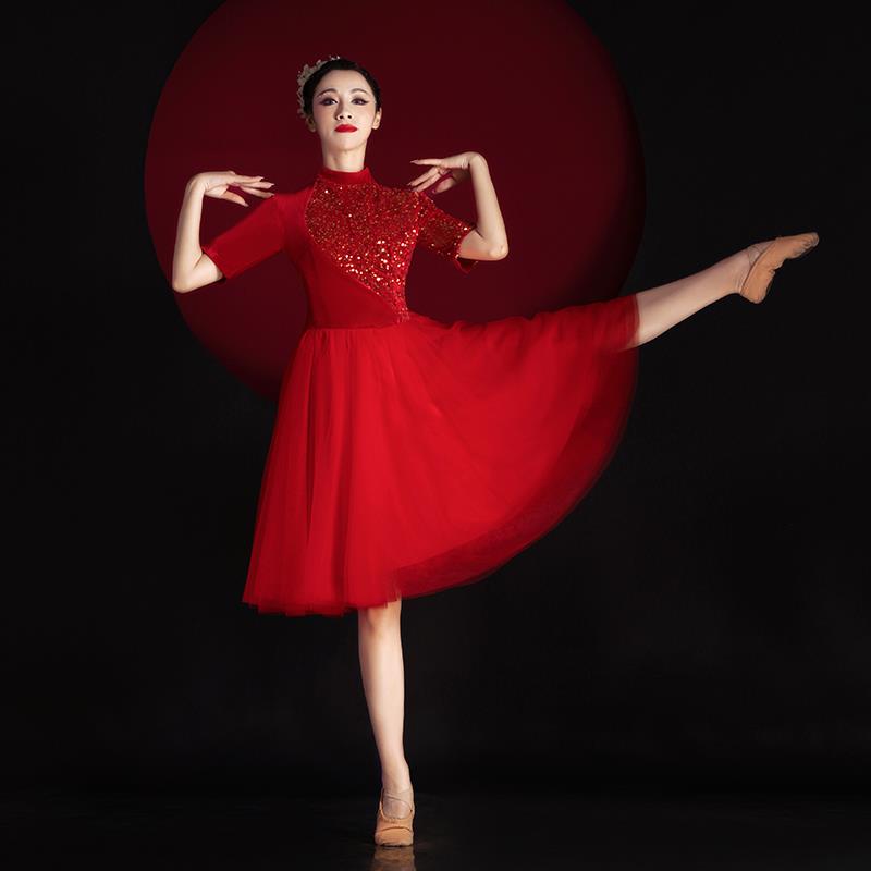 好货快板现代舞演出服女连衣裙红色开场舞歌伴舞蹈服装合唱团表演