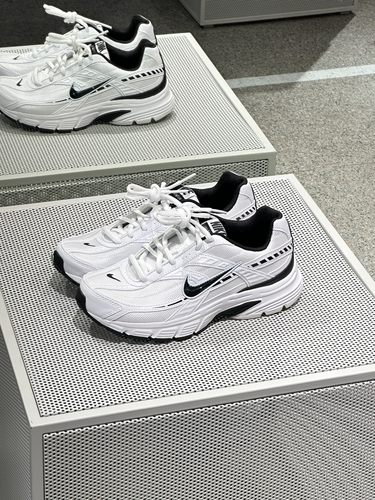 Nike Initiator 运动舒适复古低帮 休闲城市通勤跑步鞋 男款 黑白