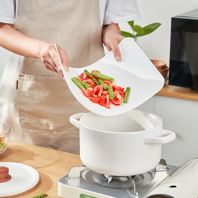 日本KM.1279 厨房用品加厚塑料菜板 薄款砧板 切菜板 刀板 案板