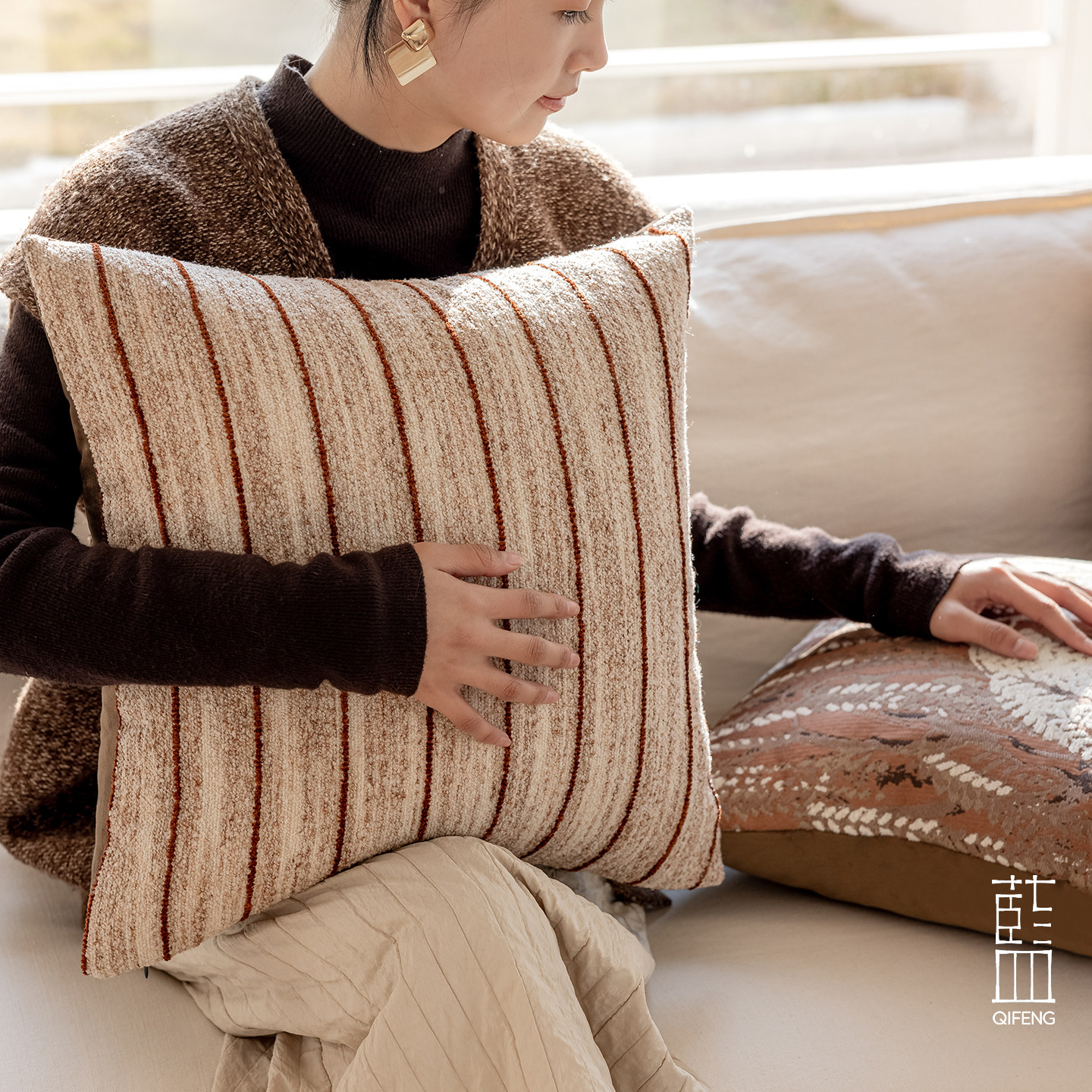 焦糖红肌理羊毛感靠垫 现代简约客厅抱枕 侘寂风空间营造利器,居家布艺,靠垫/抱枕,淘宝优惠券,粉丝福利购,淘宝优惠卷