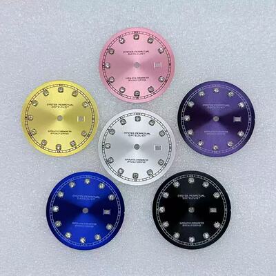 女款日志钻钉表盘直径为：24.5mm 适配NH05机芯 无夜光