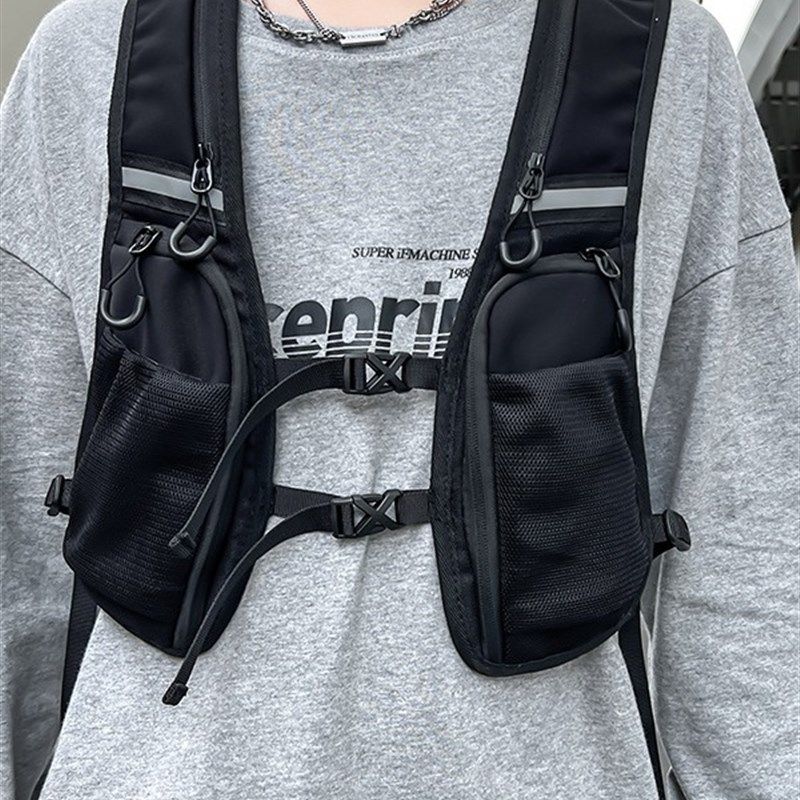 速发跑步马甲包能酷暗黑机潮风轻术工装马甲背心包反光战便骑行跑