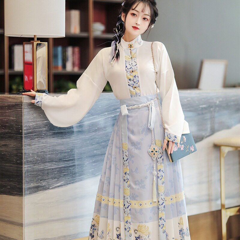 明制汉服女汉元素蝶恋春秋季改良