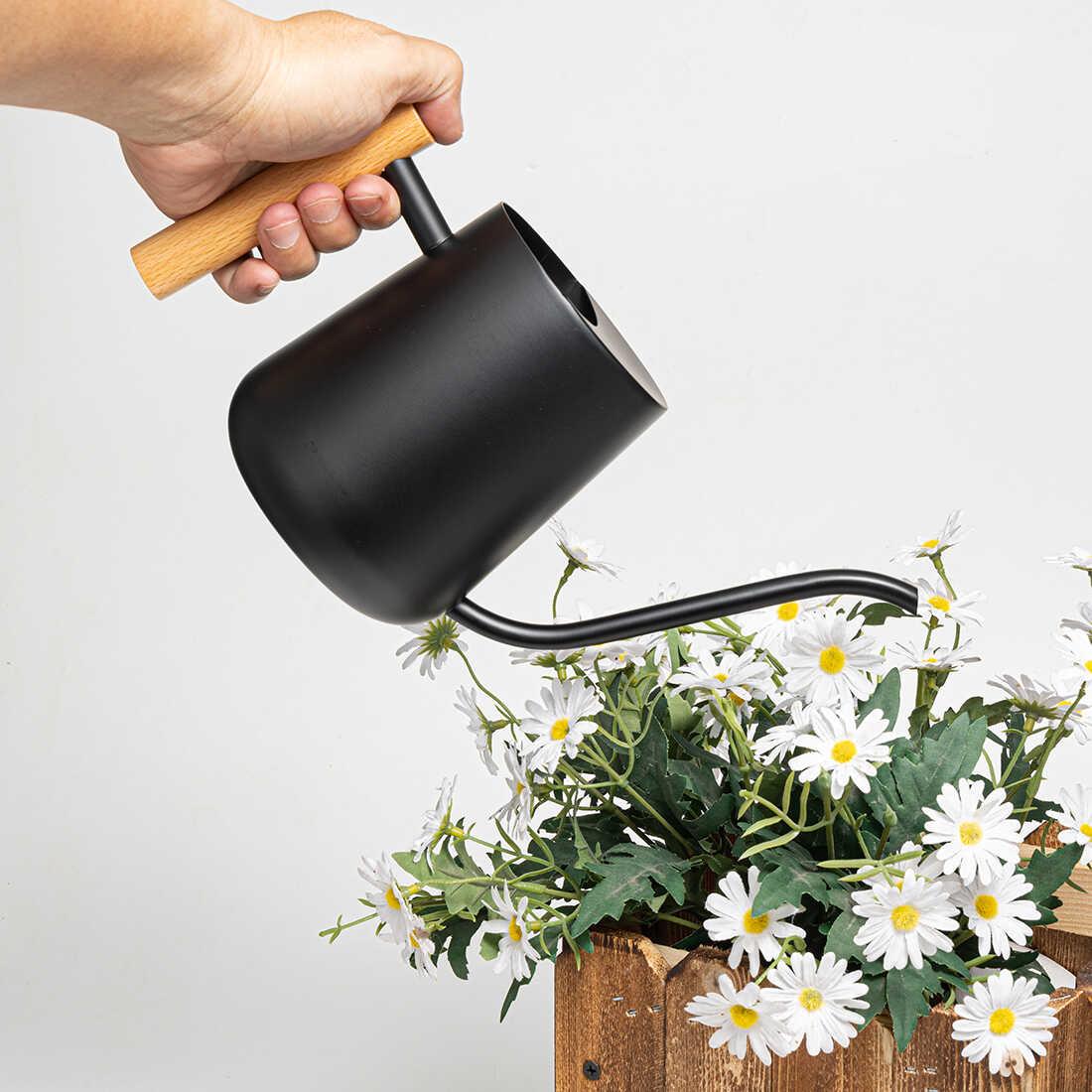 不锈钢喷壶浇花器北欧园艺日式家用浇水壶黑色长嘴洒水壶木手柄