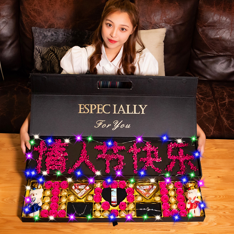 厂家情人节礼物满天星玫瑰鲜花干花永生花巧克力礼盒