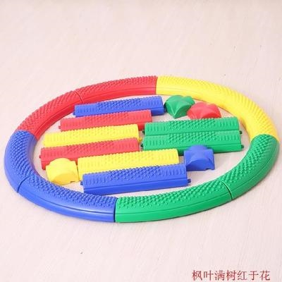 5岁幼儿室内孩子触觉板弯曲训练板7岁训练器儿童独木桥曲板平衡。